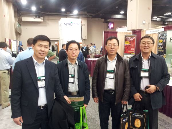 Frank Yan led a group of growers from Minfeng Potato Company in Inner Mongolia to San Antonio.