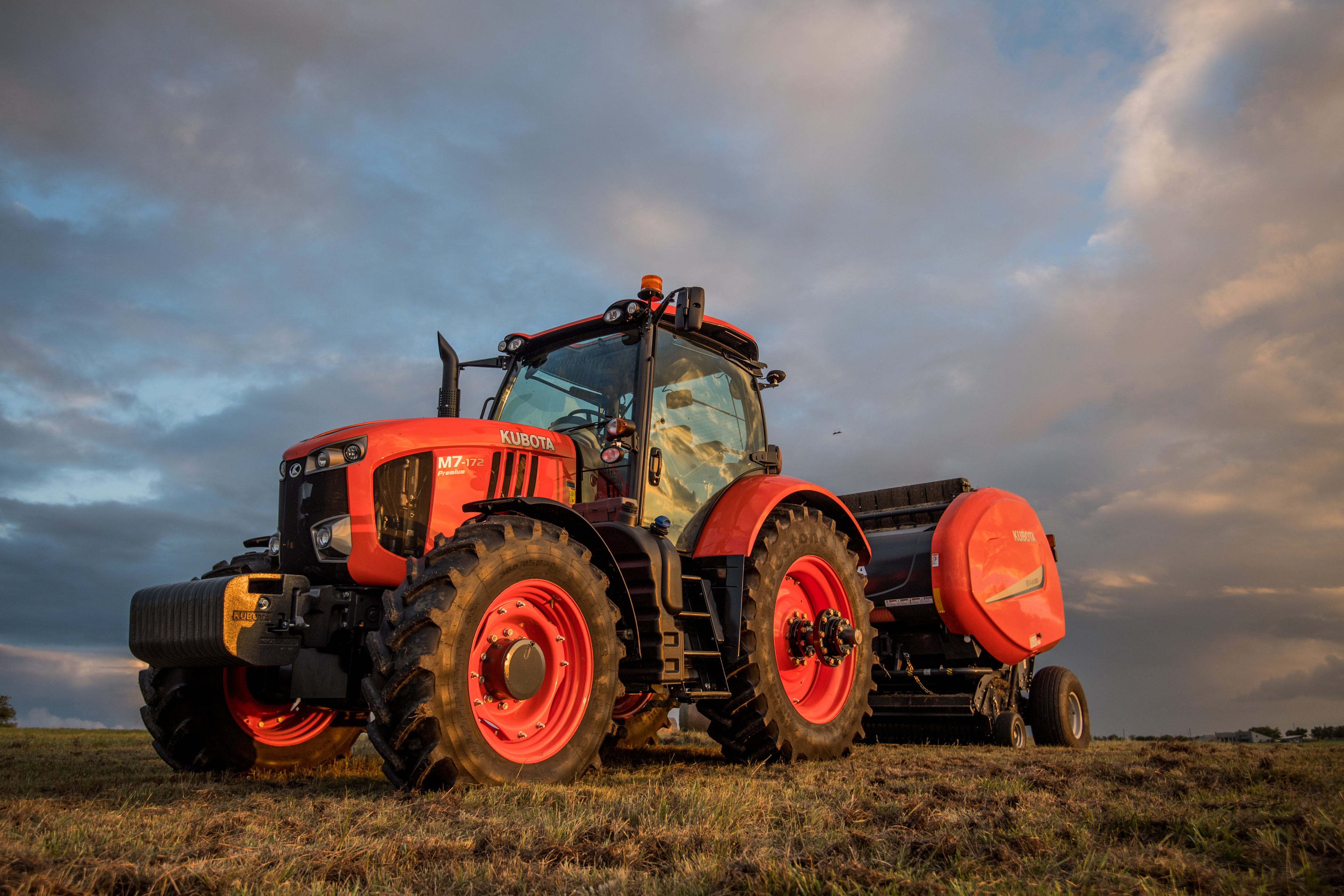 New Product: Kubota M7 Gen 2 Tractors Kubota's biggest tractor just got ...